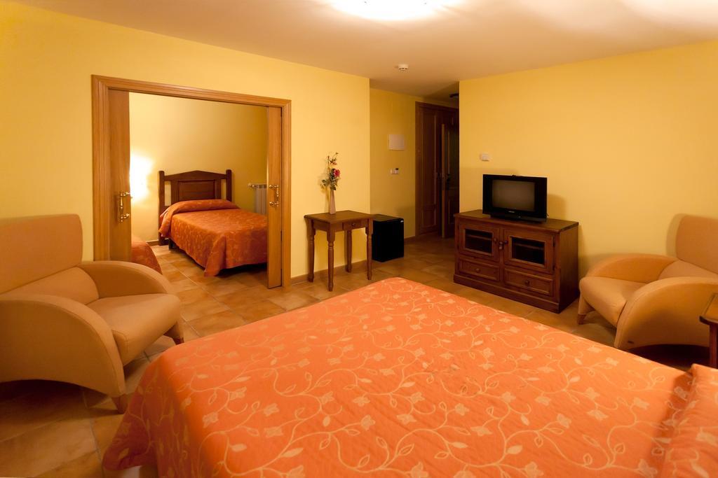 Complejo Turistico Bielsa Hotel Y Camping Cameră foto